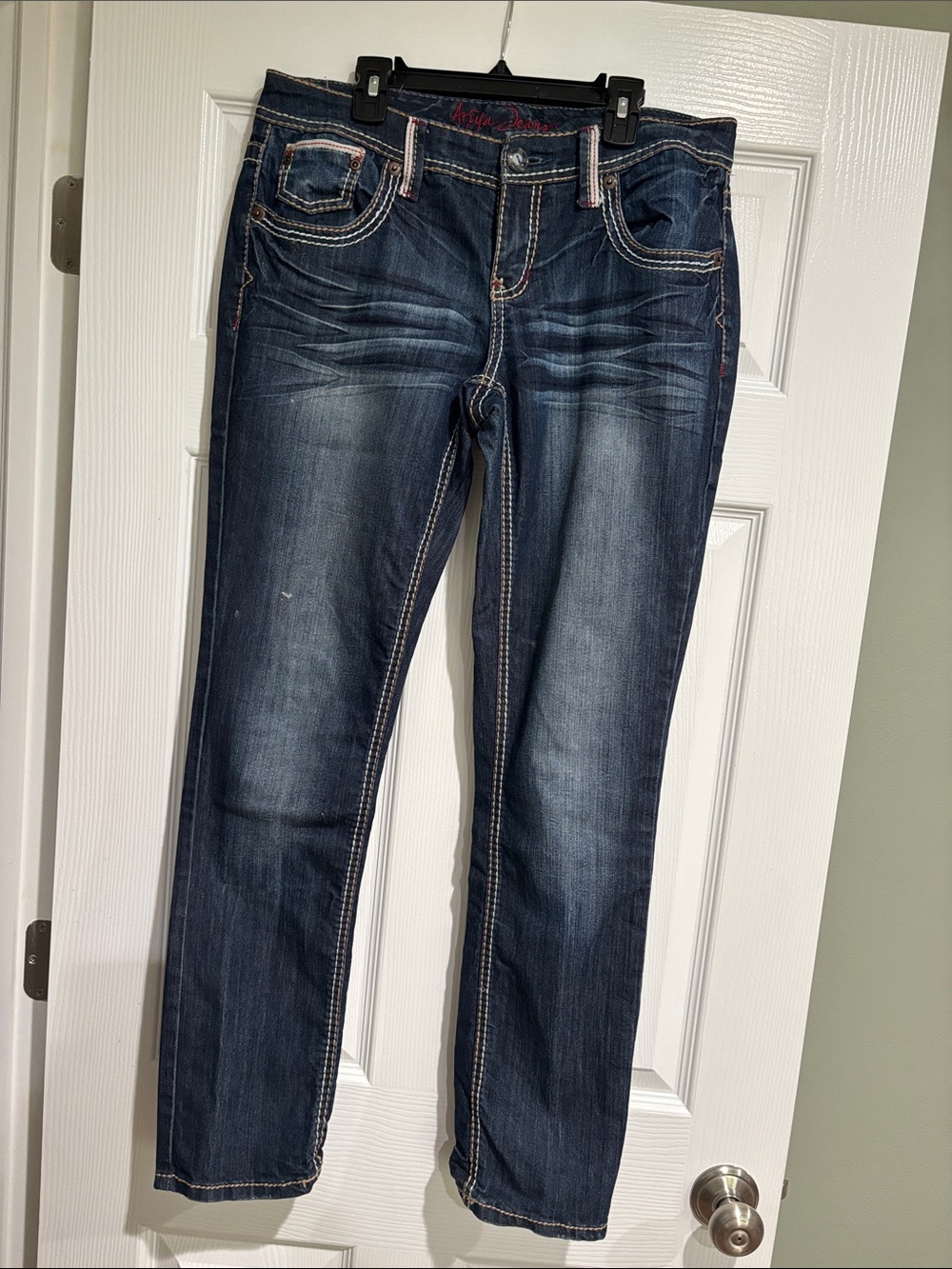 Women’s Dark Blue Faded Straight-Leg Jeans